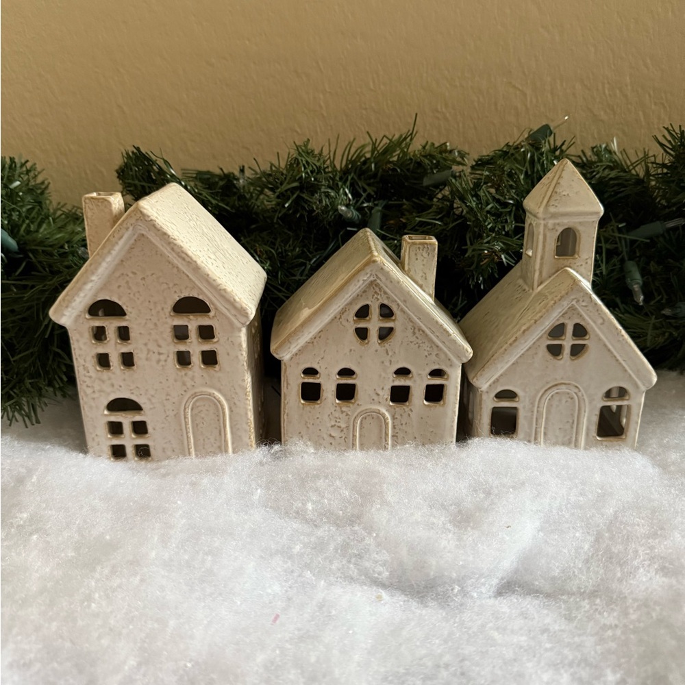 3 ceramic winter buildings